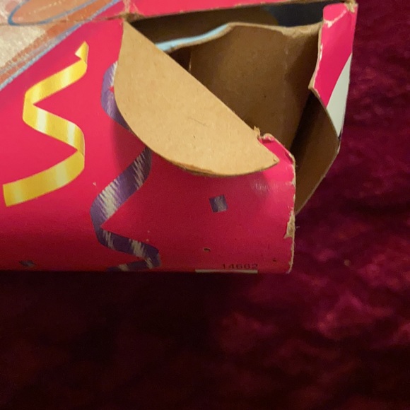 Happy Birthday Barbie 1995 - Picture 5 of 6